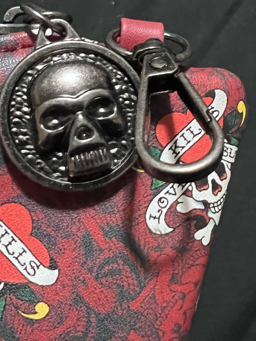 Ed Hardy Red Skull & Heart Print Coin Pouch - Picture 5 of 5